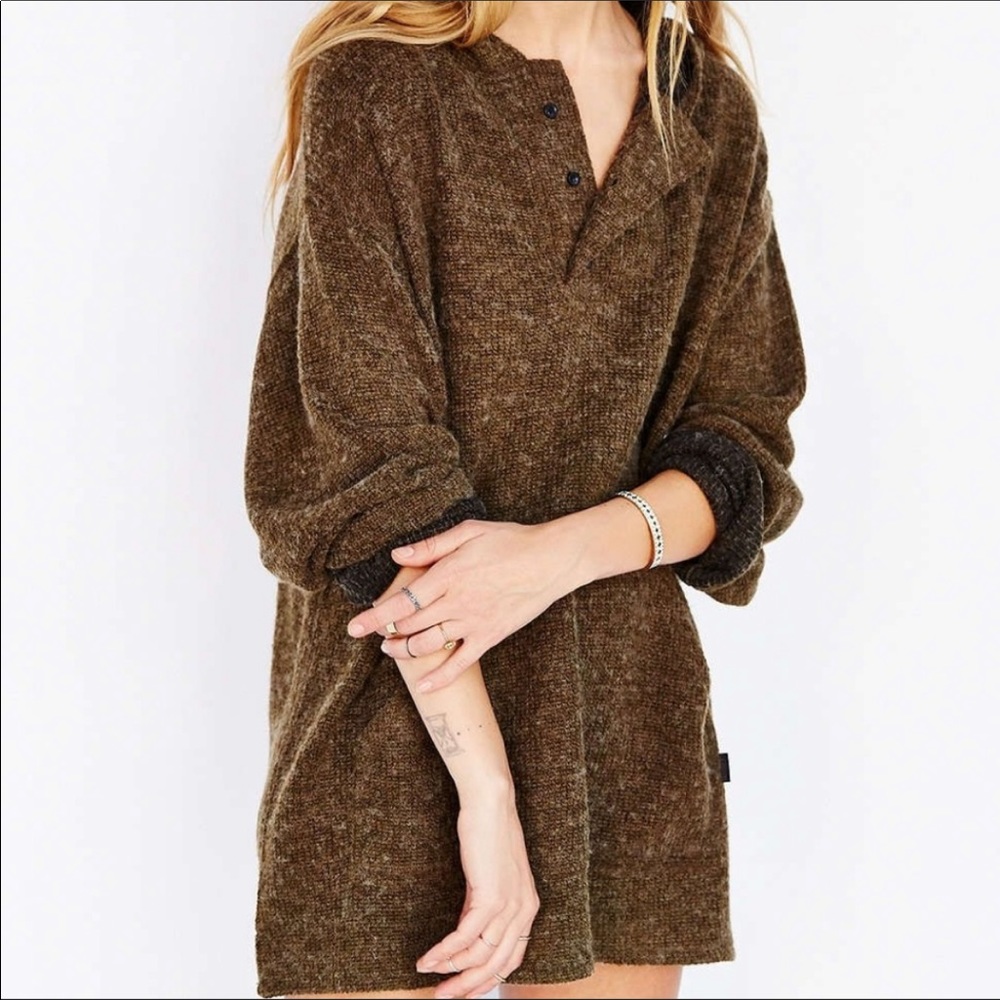 UNIF Hooded Pullover